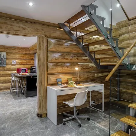 בית נופש Swallow *