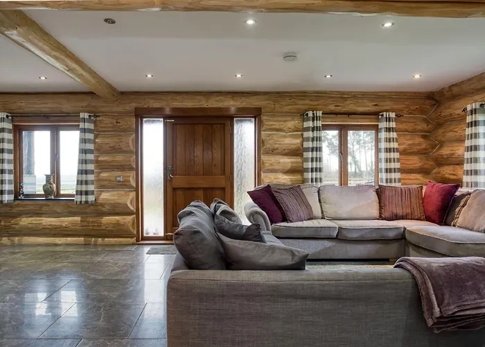 Swallow בית נופש *