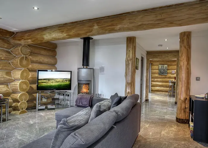 Swallow בית נופש