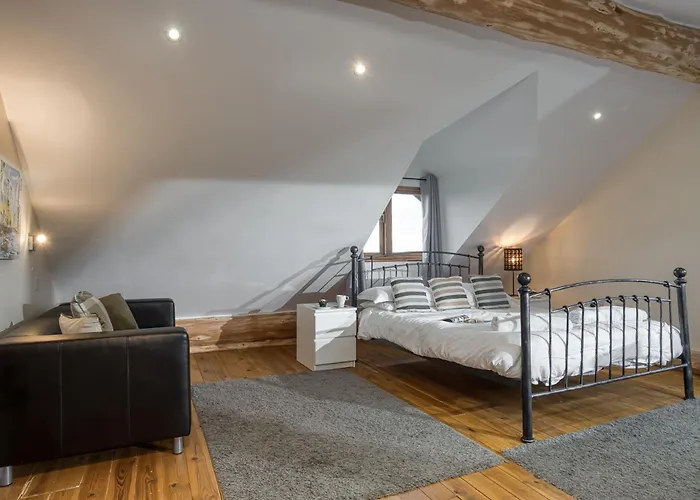 Swallow בית נופש *